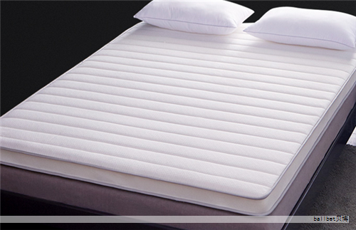 选择合适的枕头对提升睡眠质量至关重要。红豆