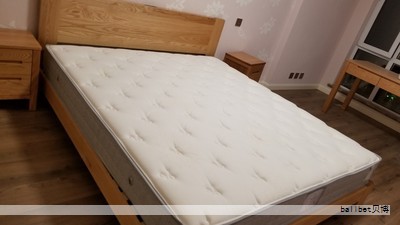 对于颈椎有问题的人,睡乳胶枕头可以带来一定的缓解效果。 对于颈椎有问题的人,睡乳胶枕头可以带来一定的缓解效果。