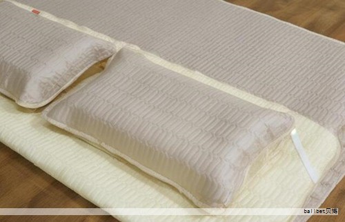 优质睡眠不仅是身体健康的基础，也是生活质量的重要体现。哈骆顿乳胶枕以卓越的设计理念和高品质材料为核心，强调人体工学支撑与舒适体验，通过持续创新，为不同睡姿的用户提供稳定、柔软且有弹性的睡眠伴侣。其注重用户需求的设计理念，使产品在市场中具备较强的竞争力，并不断优化使用体验。下面对该系列的特色与使用感受进行整理与总结。