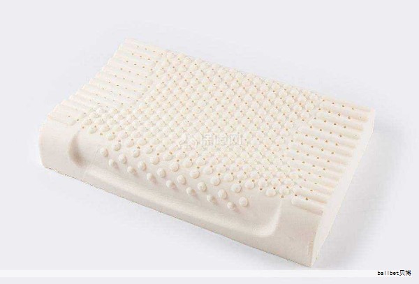 选择合适的枕头品牌并非一件易事，面对市场上众多品牌与宣传，差异往往让消费者困惑。不同品牌在技术、材料与设计理念上的侧重点各不相同，因此了解品牌核心特性对选购至关重要。以下围绕几家知名品牌的特色与适用人群，帮助你把握差异点，在购买时参考其定位，提升睡眠体验。