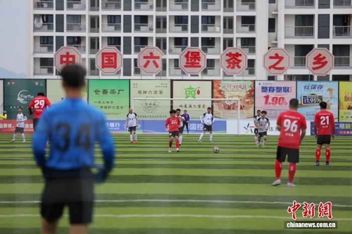 广西县超赛事热潮持续，苍梧主场2：0取胜并踢出