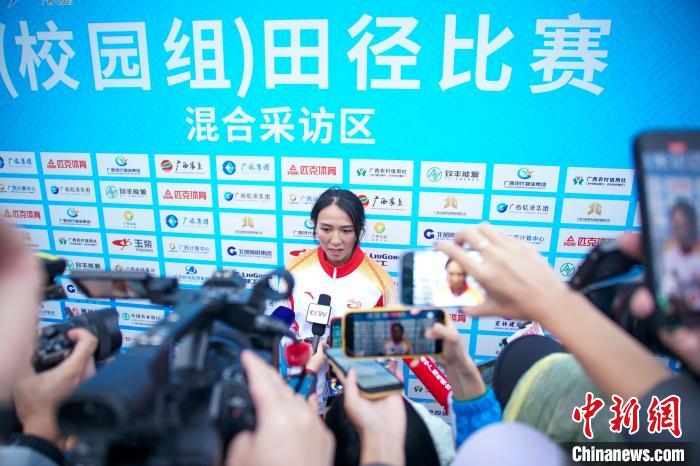 林雨薇葛曼棋领衔上海队夺金 学青会女子接力赛