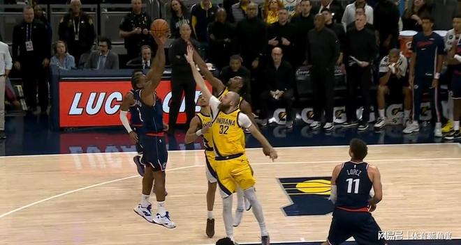 0.4秒戏剧性反转！步行者边线发球绝杀快船引争