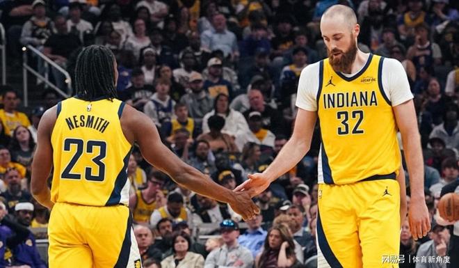 0.4秒戏剧性反转！步行者边线发球绝杀快船引争