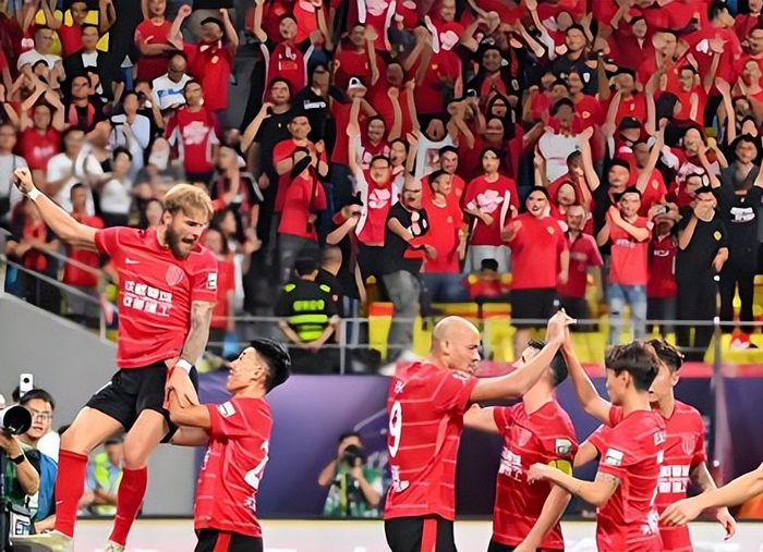 成都蓉城外援莱切特夏窗或回归 替代索罗金成关