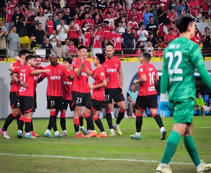 成都蓉城外援莱切特夏窗或回归 替代索罗金成关