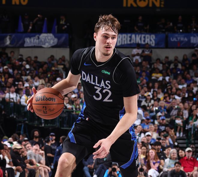 19岁新星弗拉格打破詹姆斯纪录成最年轻连续两场