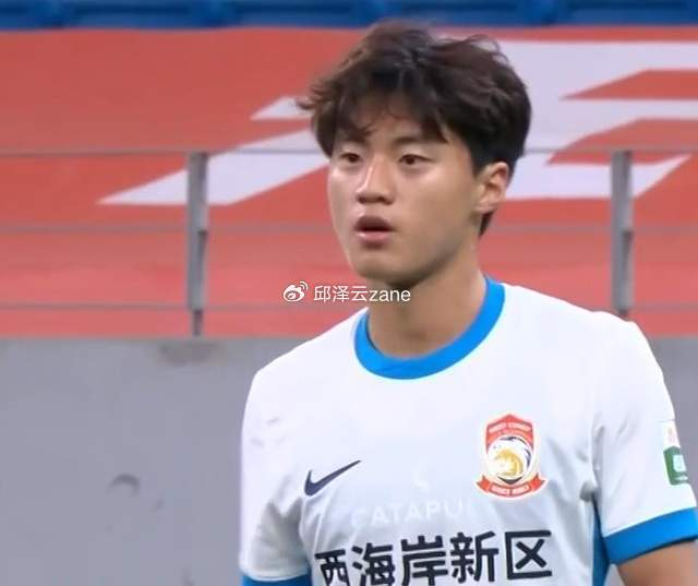 17岁王庚睿中超首秀三度闪光 或成青岛西海岸又