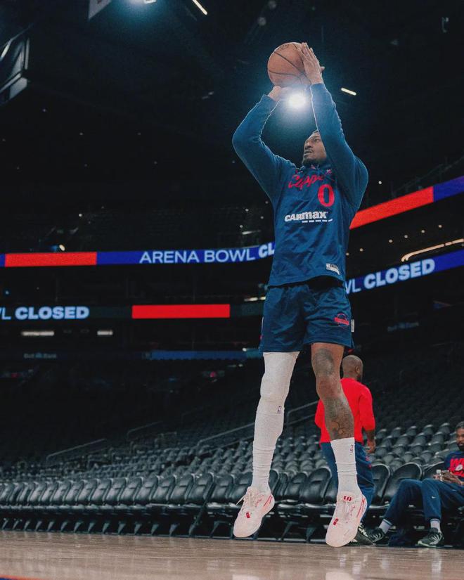 快船附加赛出局总裁反思交易决策 比尔伤停成关