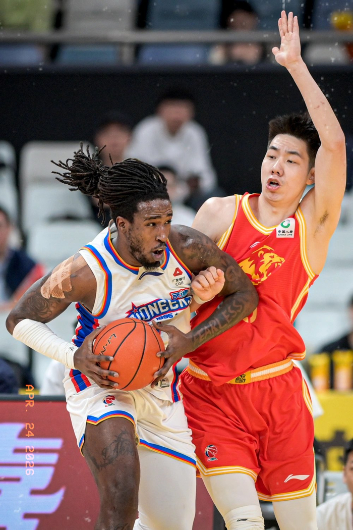 CBA常规赛收官战戏剧性落幕 北控与广州争夺末班