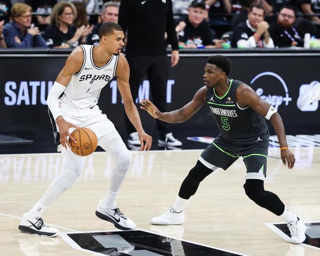 文班亚马高效发挥率队扳平总比分 马刺主场大胜